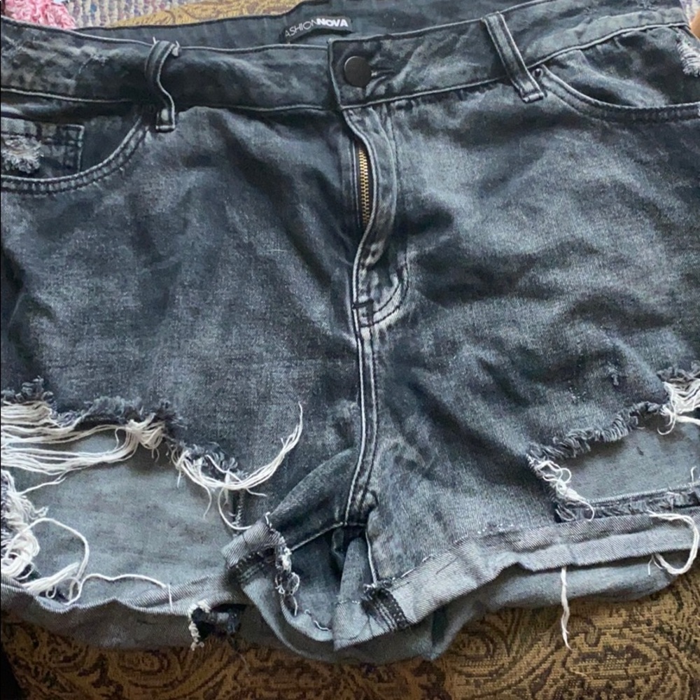 Fashion nova shorts